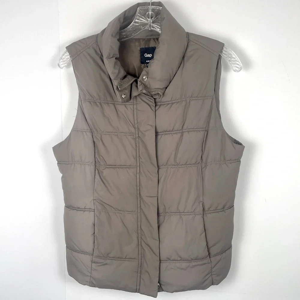 GAP Women's Vest Zip Up Puffer Vest with Pockets Taupe Activewear Size Small